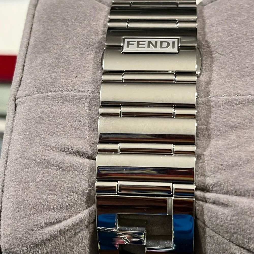 FENDI QUADRO WOMEN NIB AUTHENTIC LOGO SQUARE M.O.P. BLK STAINLESS STEEL WATCH